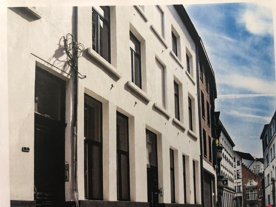 Hippe Studio In Historisch Gebouw In Oude Centrum Anvers Exterior foto
